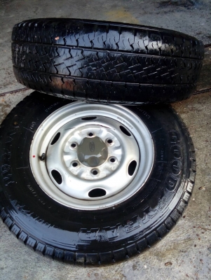 กะทะเหล็กพร้อมยาง195R14มี2วงครับ กะทะเหล็กพร้อมยาง195R14มี2วงครับ