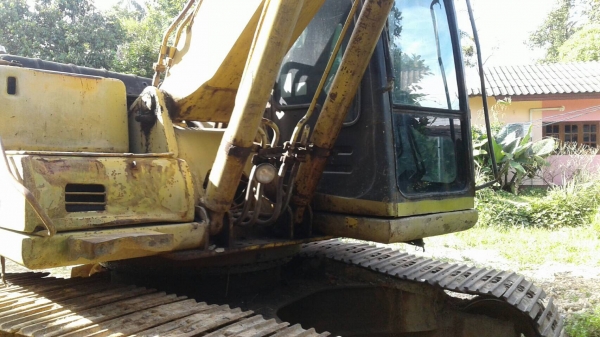 ขายPc200-6. ไฟฟ้าครบ เอกสารซื้อขาย รถทำงานดี เอวดี