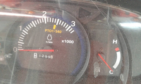 รถไถ 36 แรงปี  53 อุปกร 2 อย่าง   ซ. ม  1200   นิด ฯฯ มือ ราคาเบาฯฯ  255000   บาท  วันทูคอล 098 668-3479 dtac 094 283-9369 สิทธิ์ คับ