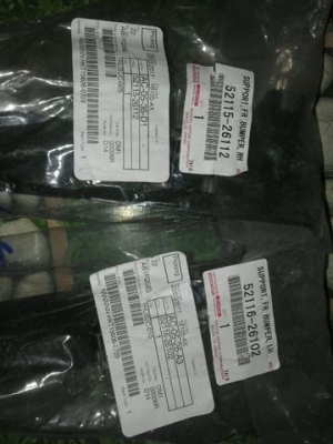 พลาสติกยึดปลายกันชนหน้า Toyota commuter แท้ใหม่ พลาสติกยึดปลายกันชนหน้า Toyota commuter แท้ใหม่