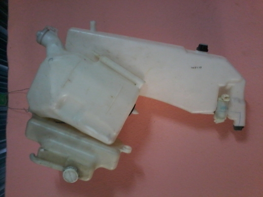 กระป๋องฉีดน้ำ กระป๋องสำรองน้ำ