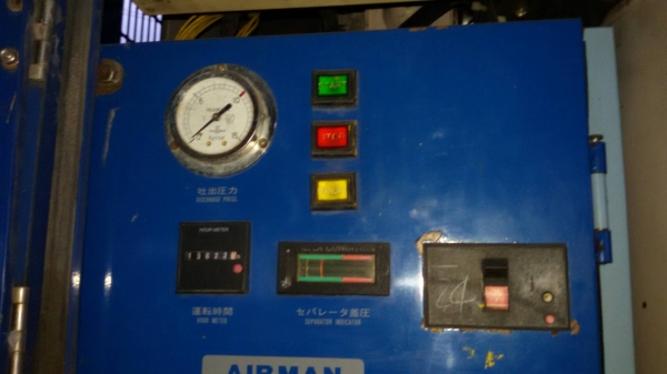 ปั้มลมแอร์แมน สภาพเก่านอก แปรงไฟแล้ว มีไฟให้ทดลอง ราคา48,000บาท สนใจติดต่อปิ่น0819176906