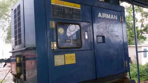 ปั้มลมแอร์แมน สภาพเก่านอก แปรงไฟแล้ว มีไฟให้ทดลอง ราคา48,000บาท สนใจติดต่อปิ่น0819176906