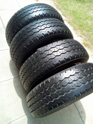 215/70R15 BRIDGESTONE R623 ดอกหนา ชุด 4 เส้น tel.081-427-3941 215/70R15 BRIDGESTONE R623 ดอกหนา ชุด 4 เส้น tel.081-427-3941