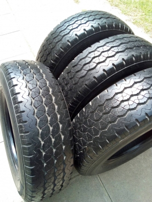 215/70R15 BRIDGESTONE R623 ดอกหนา ชุด 4 เส้น tel.081-427-3941 215/70R15 BRIDGESTONE R623 ดอกหนา ชุด 4 เส้น tel.081-427-3941