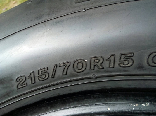 215/70R15 BRIDGESTONE R623 ดอกหนา ชุด 4 เส้น tel.081-427-3941 215/70R15 BRIDGESTONE R623 ดอกหนา ชุด 4 เส้น tel.081-427-3941