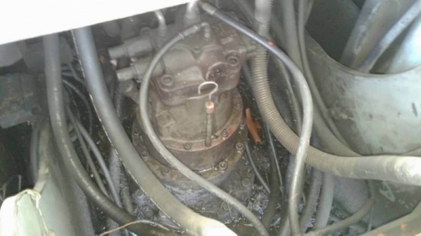 HITACHI EX 200-3ราคา 485,000 บาท เครื่องดี ปั้มแรง โช่หนา เอวแน่น ไฟฟ้ามี เอกสารเล่มทะเบียน  รถอยู่ จ.สุรินทร์ โทร&amp;ไอดีไลน์ 0610710295