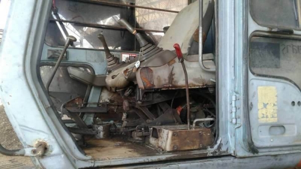 HITACHI EX 200-3ราคา 485,000 บาท เครื่องดี ปั้มแรง โช่หนา เอวแน่น ไฟฟ้ามี เอกสารเล่มทะเบียน  รถอยู่ จ.สุรินทร์ โทร&amp;ไอดีไลน์ 0610710295