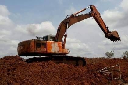 HITACHI EX200-2 ราคา 435,000 บาท สภาพพร้อมใช้งาน ไฟฟ้าอยู่ สภาพช่วงล่างดี โซ่ดี เอวแน่น เอกสารสัญญาซื้อขาย  รถอยู่ จ.กาฬสินธุ์  โทร&amp;ไอดีไลน์ 0610710295