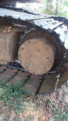 HITACHI EX200-2 ราคา 435,000 บาท สภาพพร้อมใช้งาน ไฟฟ้าอยู่ สภาพช่วงล่างดี โซ่ดี เอวแน่น เอกสารสัญญาซื้อขาย  รถอยู่ จ.กาฬสินธุ์  โทร&amp;ไอดีไลน์ 0610710295