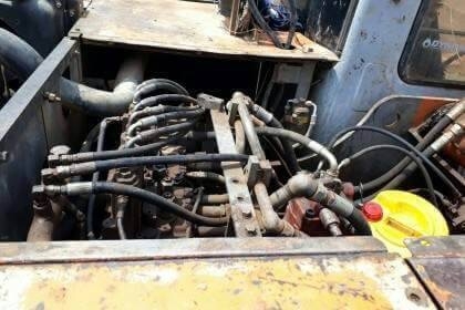 HITACHI EX200-2 ราคา 435,000 บาท สภาพพร้อมใช้งาน ไฟฟ้าอยู่ สภาพช่วงล่างดี โซ่ดี เอวแน่น เอกสารสัญญาซื้อขาย  รถอยู่ จ.กาฬสินธุ์  โทร&amp;ไอดีไลน์ 0610710295