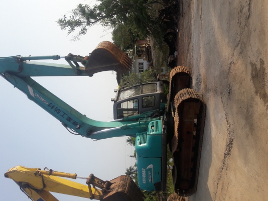 ขายค่ะ..KOBELCO  SK120-3  มาร์คไฟว์  ซุปเปอร์  เก่าญี่ปุ่นแท้  สภาพสวย  เครื่องปั๊มดี  ใช้งานมาแค่  6,XXX  ชั่วโมง..โทร  089-3818694  ดวงนภา