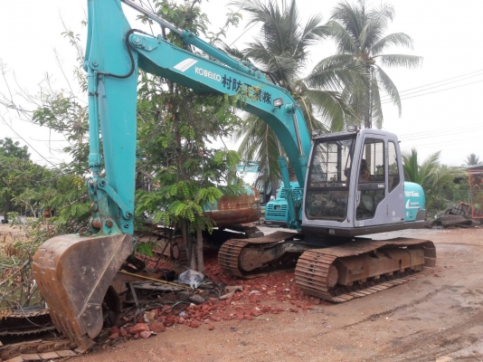 ขายค่ะ..KOBELCO  SK120-3  มาร์คไฟว์  ซุปเปอร์  เก่าญี่ปุ่นแท้  สภาพสวย  เครื่องปั๊มดี  ใช้งานมาแค่  6,XXX  ชั่วโมง..โทร  089-3818694  ดวงนภา
