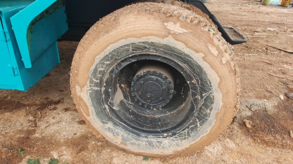 ขาย แบคโฮล้อยาง 4WD KOBELCO SK100W YE03 สภาพสวยพร้อมใช้งาน เครื่องดี ปั้มแรง ไฟฟ้าครบ เอกสารใบอินวอยซ์