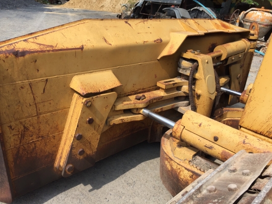 ขายรถแทรกเตอร์ CAT D5H XL SERIESL ll รถสวย สะภาพเก่านอก เกียร์ท๊อก 123 ผานดัน ปรับได้ 5 ทิศทาง ระบบการใช้งานสมบูรณ์ 100\%  เอกสารเล่มทะเบียน สีเดิมๆจากนอก ปี.55 ราคา.1150000 สนใจโทร.ไอดีลาย.0813531946 รถอยู่.ลำลูกกา