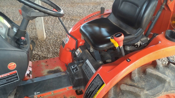 สามย่านแทรคเตอร์  ขายรถไถ KUBOTA B2140 2เพลา 186ชม.เข้าร่องอ้อยได้ รถพร้อมใช้งาน ราคา 175,000 มีรถขนส่งบริการ ร้านสามย่านแทรคเตอร์ อ.แกลง จ.ระยอง 0897489639,0818618678,0899347475 https://www.facebook.com/DC-Tractor-Rayong-3071545327?/shop? id line=0897489