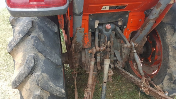 ขายรถไถคูโบต้า L3608ทำงาน1,907ชม.อุปกรณ์ใบดันหน้า ผาน5 โรตารี่ เอกสารเล่มทะเบียน