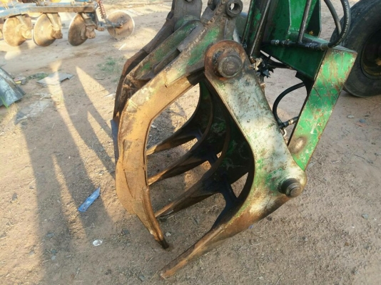 ขายรถไถคีบ จอห์นเดียร 5310 คีบอ้อยสภาพพร้อมใช้งาน