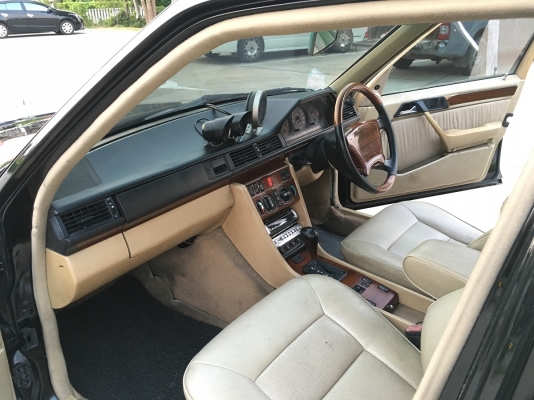 ขาย BENZ W124 300E สวยๆ