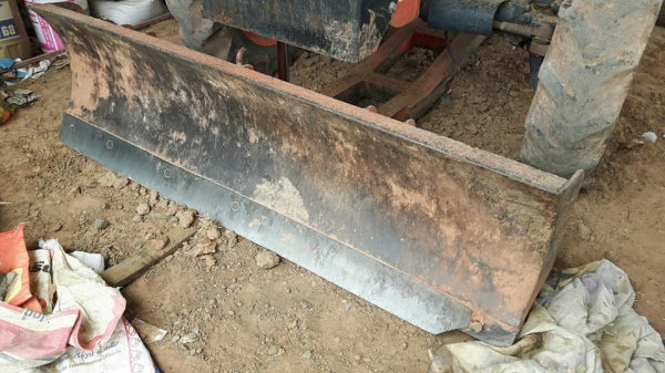 ขายรถไถคูโบต้า M6040 เครื่องแน่น ทะเบียนครบใบดันหน้า ผาน6 ทำงาน6พัน ชม.