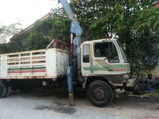ขาย6ล้อเครน HINOFF3H 195 7.20เมตร เครน5ตัน3ปอก ท้องV ขาเหลี่ยม
