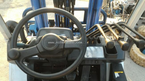 รถยก รหัสสินค้า 81004705 TOYOTA รุ่น 02-7FG28 ติดต่อ 081-8283376  www.nihonmono.com