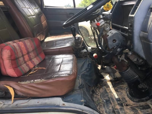 ขาย 3 คัน 465,000 บาท  265,000 บาท. KOMATSU PC150-3 เครื่อง 6BB1 -Turbo โช่หนา เอวแน่น เอกสารชื้อขาย  155,000 ISUZU NKR ดั้ม 3 คิว เครื่อง 4BC2-100 แรง (สีขาว มีเล่ม)  125,000 ISUZU NKR ดั้ม 3 คิว เครื่อง 4BE1-110 แรง (สีน้ำเงิน ไม่มีเล่ม)  รถอยู่ จ.ยโสธร ขาย 3 คัน 465,000 บาท  265,000 บาท. KOMATSU PC150-3 เครื่อง 6BB1 -Turbo โช่หนา เอวแน่น เอกสารชื้อขาย  155,000 ISUZU NKR ดั้ม 3 คิว เครื่อง 4BC2-100 แรง (สีขาว มีเล่ม)  125,000 ISUZU NKR ดั้ม 3 คิว เครื่อง 4BE1-110 แรง (สีน้ำเงิน ไม่มีเล่ม)  รถอยู่ จ.ยโสธร