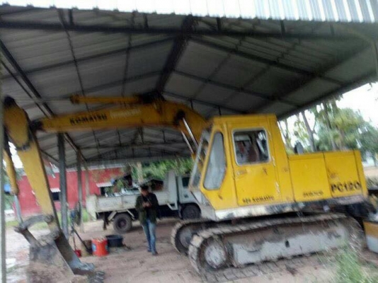 KOMATSU PC100-2