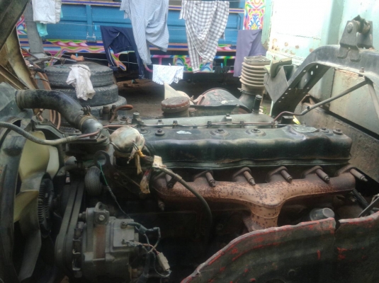 ขายรถบรรทุก6ล้อดั้มยาง900  ISUZU ROCKY 175แรง ทิฟฟื่ เพาเวอร์ รถพร้อมใช้ ทะเบืยนเต็ม. 435,000บ.