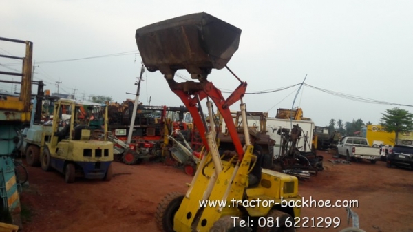 ขาย รถตักล้อยาง 4 WD เก่านอกแท้ KOMATSU SK07 ยกสูง 3 เมตร เครื่องดีเซล ขาย รถตักล้อยาง 4 WD เก่านอกแท้ KOMATSU SK07 ยกสูง 3 เมตร เครื่องดีเซล