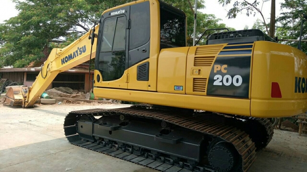 ขายด่วน!! Komatsu PC200-8 MO สภาพสวยค่ะ