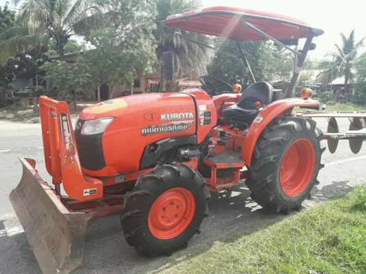 รถไถ 36 แรงปี  53 อุปกร 2 อย่าง   ซ. ม  2000   นิด ฯฯ  ราคาเบาฯฯ  255000  บาท  วันทูคอล 098 668-3479 dtac 094 283-9369 สิทธิ์ คับ