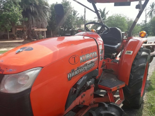 รถไถ 36 แรงปี  53 อุปกร 2 อย่าง   ซ. ม  2000   นิด ฯฯ  ราคาเบาฯฯ  255000  บาท  วันทูคอล 098 668-3479 dtac 094 283-9369 สิทธิ์ คับ