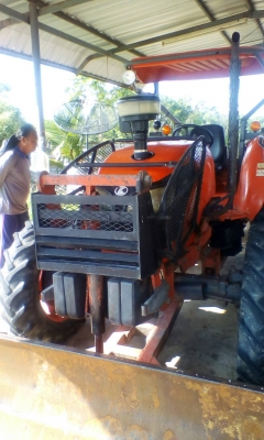 รถไถ M 70 ปี 51 มีอุปกร ผานหน้า + ผานหลัง เล่มทะเบียน พร้อม ขายด่วน 350000 บาท  ดูรถที จ.ศรีสะเกษ วันทูคอล 098 668-3479 dtac 094 283-9369 สิทธิ์ คับ