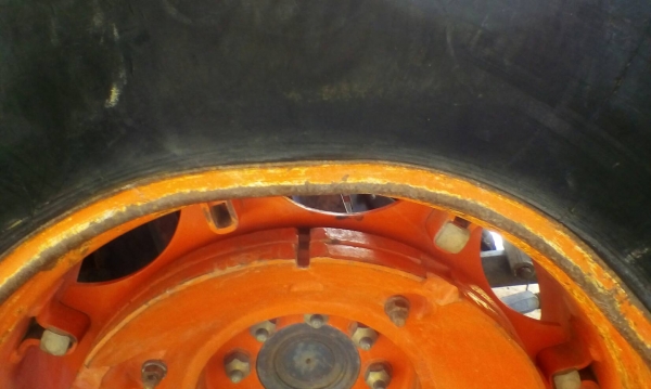 รถไถ M 70 ปี 51 มีอุปกร ผานหน้า + ผานหลัง เล่มทะเบียน พร้อม ขายด่วน 350000 บาท  ดูรถที จ.ศรีสะเกษ วันทูคอล 098 668-3479 dtac 094 283-9369 สิทธิ์ คับ