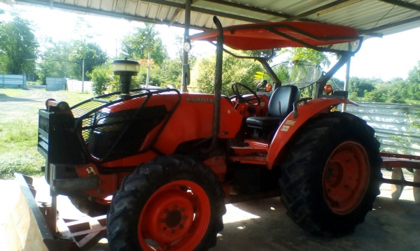 รถไถ M 70 ปี 51 มีอุปกร ผานหน้า + ผานหลัง เล่มทะเบียน พร้อม ขายด่วน 350000 บาท  ดูรถที จ.ศรีสะเกษ วันทูคอล 098 668-3479 dtac 094 283-9369 สิทธิ์ คับ