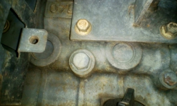 รถไถ M 70 ปี 51 มีอุปกร ผานหน้า + ผานหลัง เล่มทะเบียน พร้อม ขายด่วน 350000 บาท  ดูรถที จ.ศรีสะเกษ วันทูคอล 098 668-3479 dtac 094 283-9369 สิทธิ์ คับ