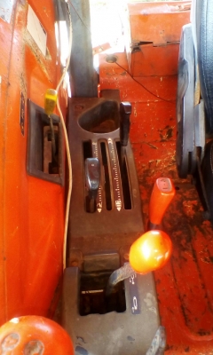 รถไถ M 70 ปี 51 มีอุปกร ผานหน้า + ผานหลัง เล่มทะเบียน พร้อม ขายด่วน 350000 บาท  ดูรถที จ.ศรีสะเกษ วันทูคอล 098 668-3479 dtac 094 283-9369 สิทธิ์ คับ