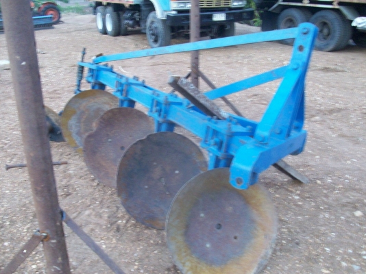 ขายหาง 4 ฟอร์ด สภาพสวยพร้อมใช้งาน