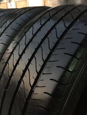 ยาง Dunlop 215-55-17 ปี 15 ครบชุด 4 เส้น 5000  สภาพสวยๆไม่มีปะไม่บวมไม่กินข้าง  ดอกยางเหลือเยอะเอาไปวิ่งกันใด้อีกยาวค่ะ