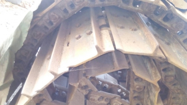 ขายโซ่พร้อมแผ่น รถแทรกเตอร์ D-5 และ D-50 ตีนไก่แผ่นยาว 50 ซม.สภาพสวยมาก ตามรูปครับ