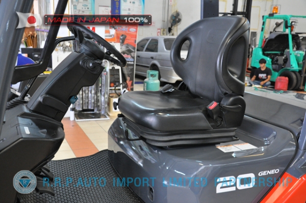 ขายรถโฟล์คลิฟท์มือสอง TOYOTA รุ่น 8FD20-12626 นำเข้าจากประเทศญี่ปุ่น 100\% ไม่เคยใช้งานในไทย