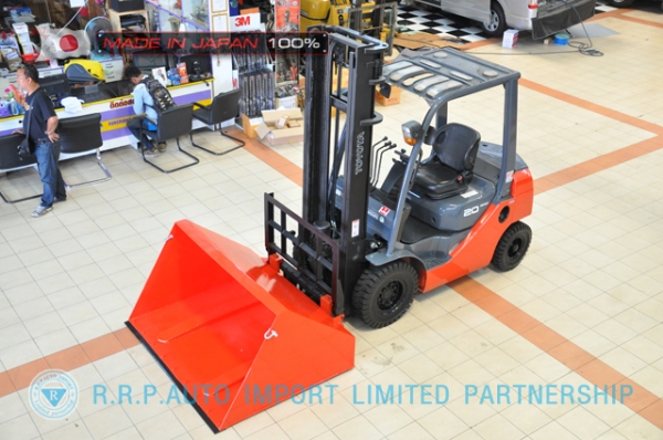 ขายรถโฟล์คลิฟท์มือสอง TOYOTA รุ่น 8FD20-12626 นำเข้าจากประเทศญี่ปุ่น 100\% ไม่เคยใช้งานในไทย