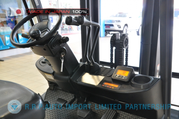 ขายรถโฟล์คลิฟท์มือสอง TOYOTA รุ่น 8FD20-12626 นำเข้าจากประเทศญี่ปุ่น 100\% ไม่เคยใช้งานในไทย