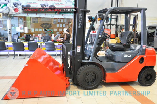 ขายรถโฟล์คลิฟท์มือสอง TOYOTA รุ่น 8FD20-12626 นำเข้าจากประเทศญี่ปุ่น 100\% ไม่เคยใช้งานในไทย