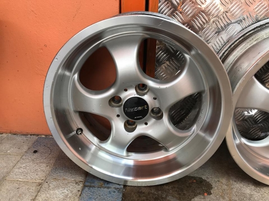 ขายล้อ w work nezart แท้ๆ ญี่ปุ่นปุ่น. 15x7 et 35  4/100