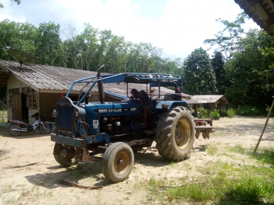 ขายรถไถ่ฟอร์ด  6610  พร้อมใช้งานเล่มพร้อม..