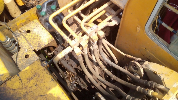รถขุด KOMATSU PC120-2 บูม อาร์ม พิเศษ รถของท่าน ป้อเลี้ยง เสรี ท่านฝากขาย เพื่อเปลี่ยนมาใช้รุ่น PC60.