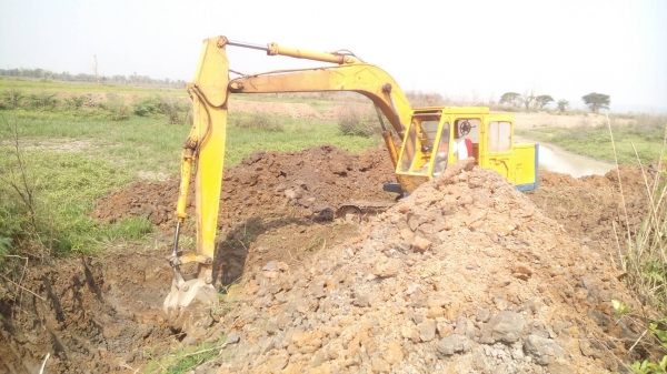 รถขุด KOMATSU PC120-2 บูม อาร์ม พิเศษ รถของท่าน ป้อเลี้ยง เสรี ท่านฝากขาย เพื่อเปลี่ยนมาใช้รุ่น PC60.