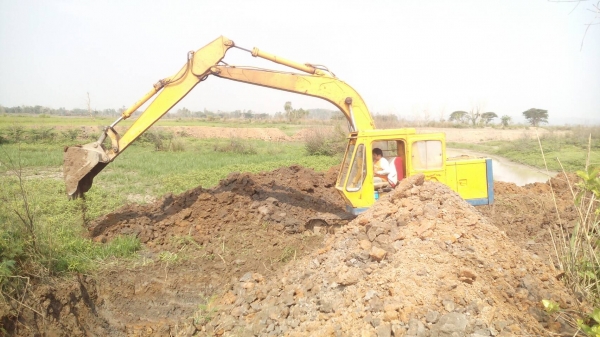 รถขุด KOMATSU PC120-2 บูม อาร์ม พิเศษ รถของท่าน ป้อเลี้ยง เสรี ท่านฝากขาย เพื่อเปลี่ยนมาใช้รุ่น PC60.